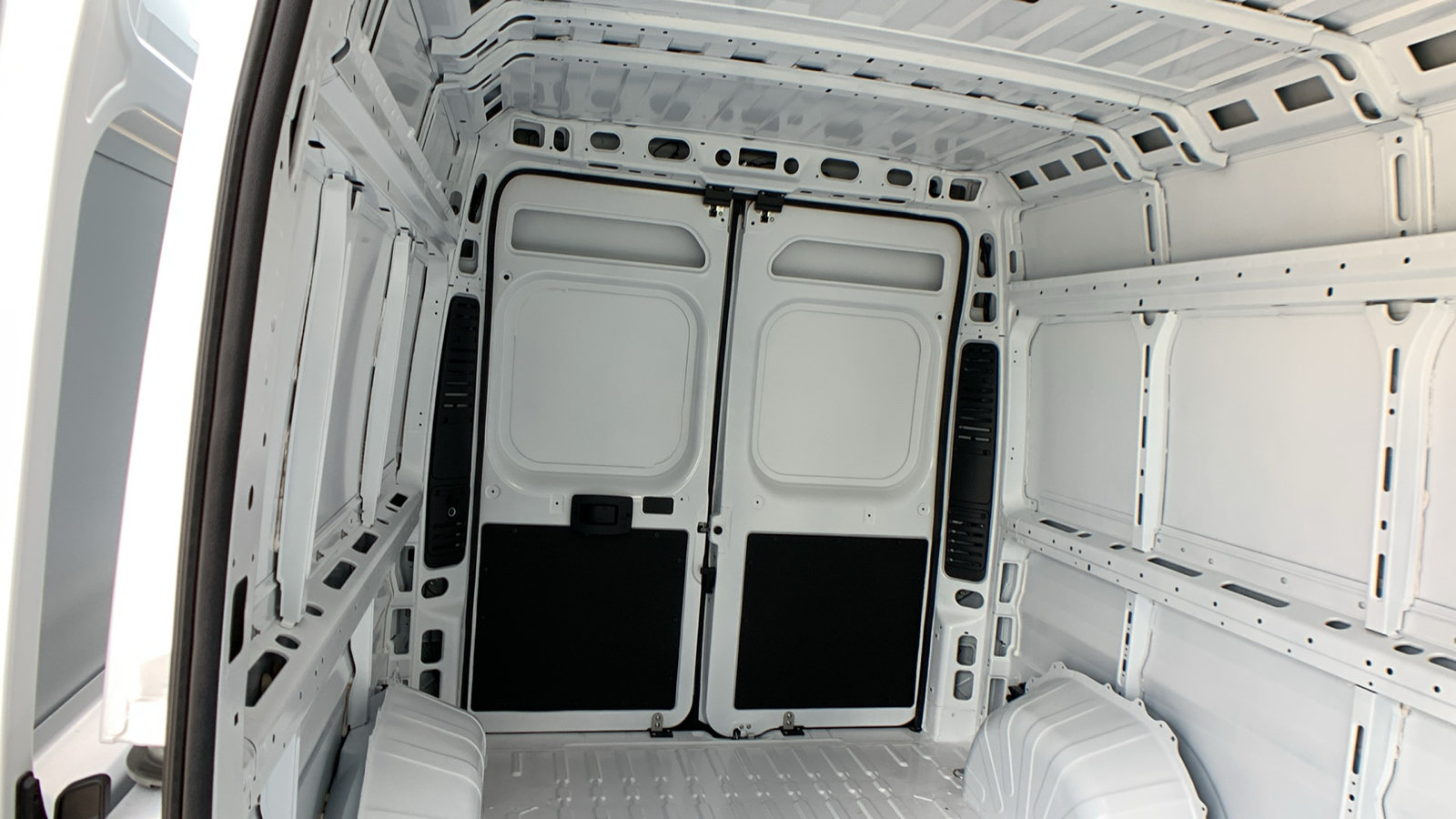 New 2026 RAM ProMaster 2500 w/ Convenience Group FWD image 22