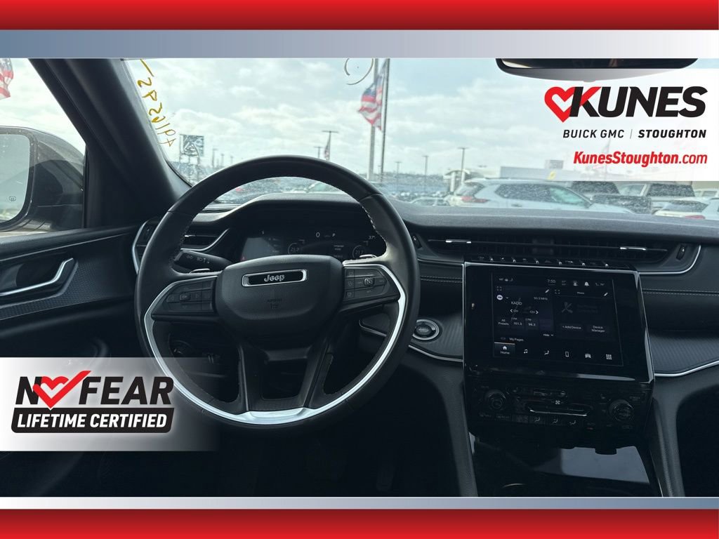 Used 2023 Jeep Grand Cherokee L Laredo image 39