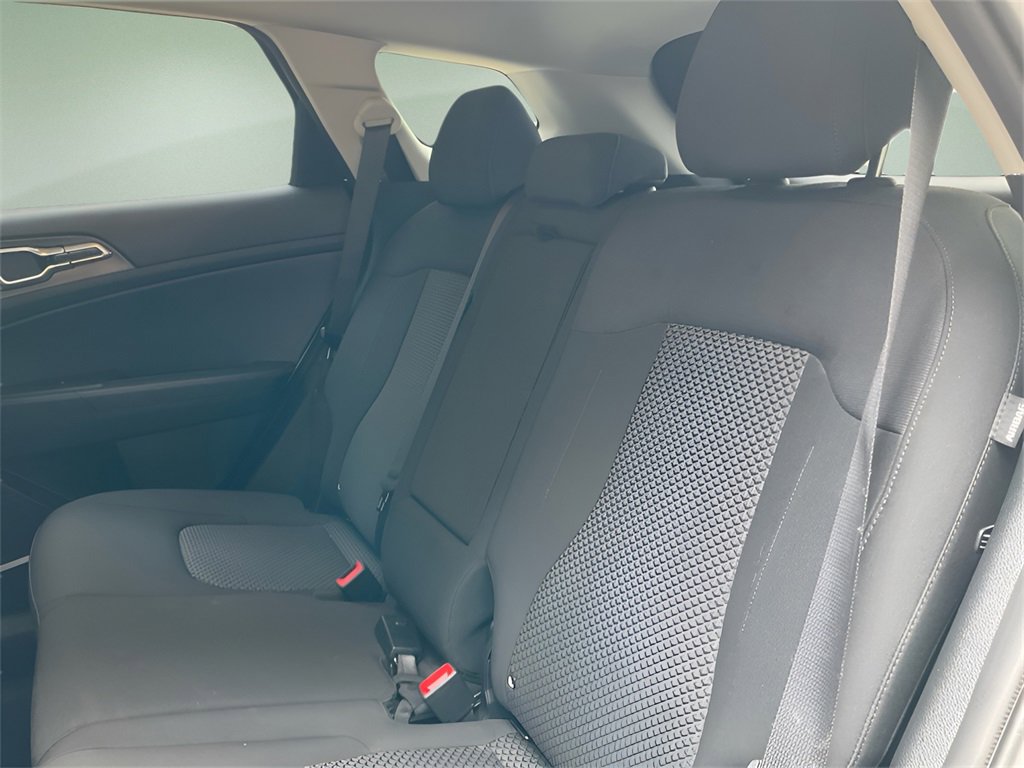 Used 2024 Kia Sportage LX image 13