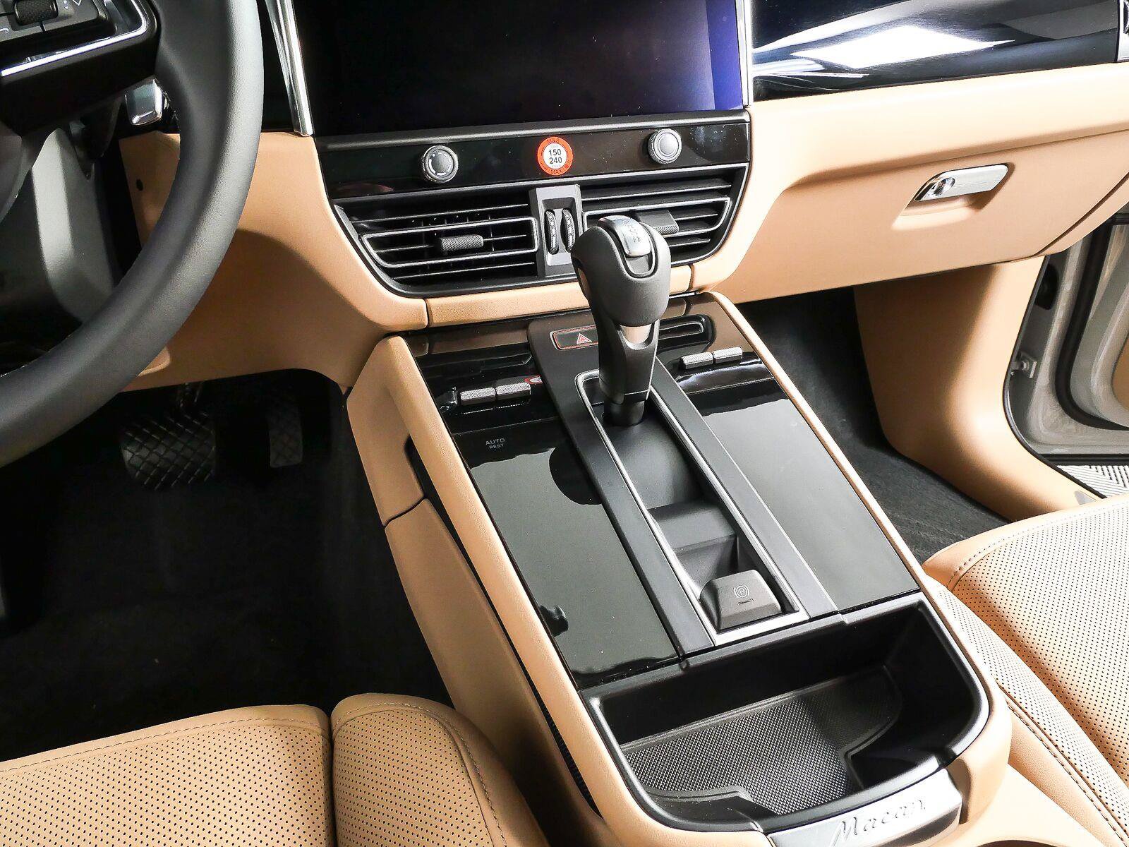 New 2026 Porsche Macan S AWD/4WD image 17