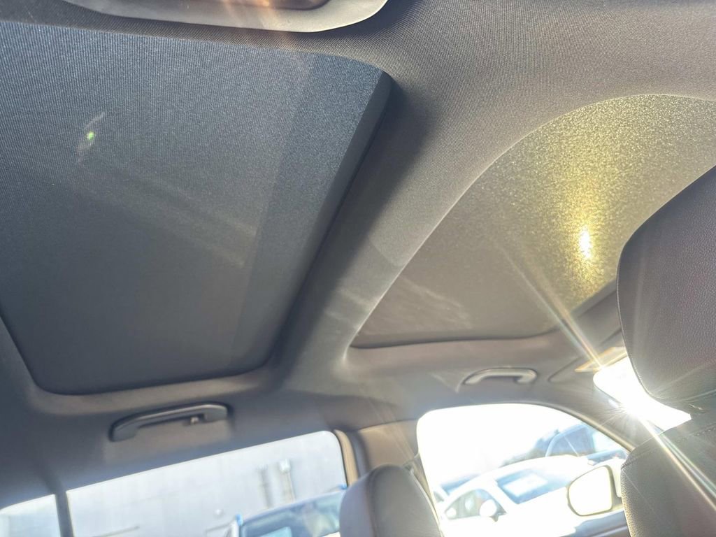 Used 2022 Mercedes-Benz EQB 350 4MATIC image 10