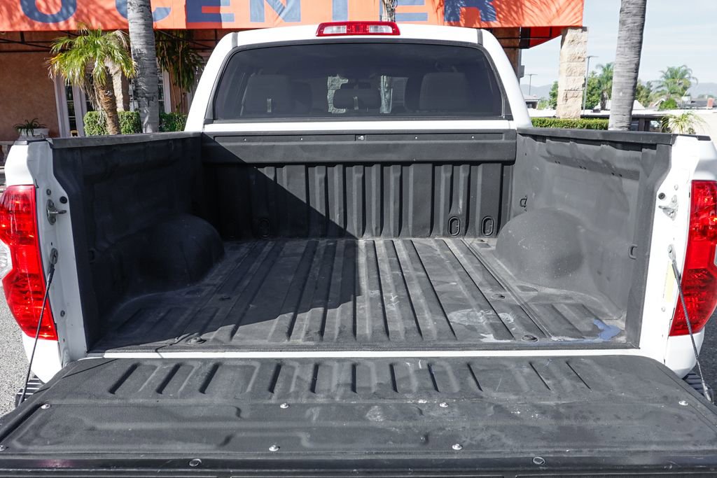 Used 2017 Toyota Tundra SR5 w/ SR5 Upgrade Package image 7