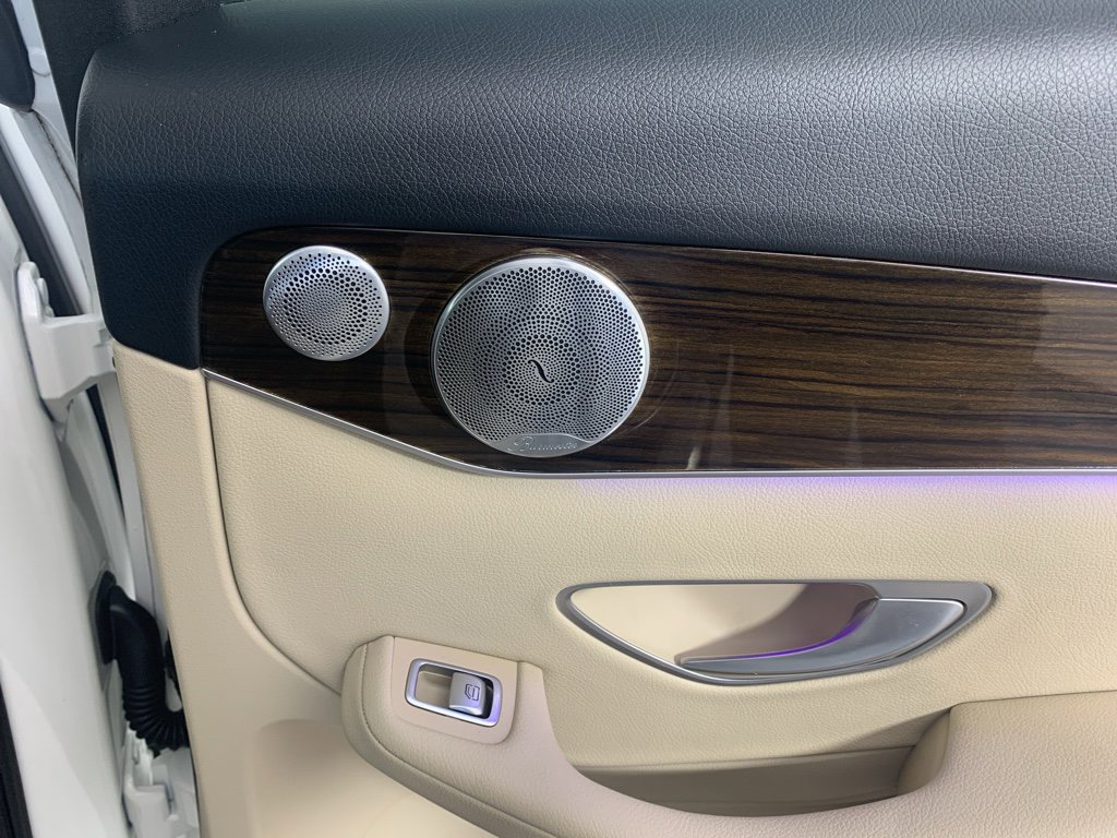 Used 2020 Mercedes-Benz GLC 300 4MATIC w/ Parking Assistance Package image 40