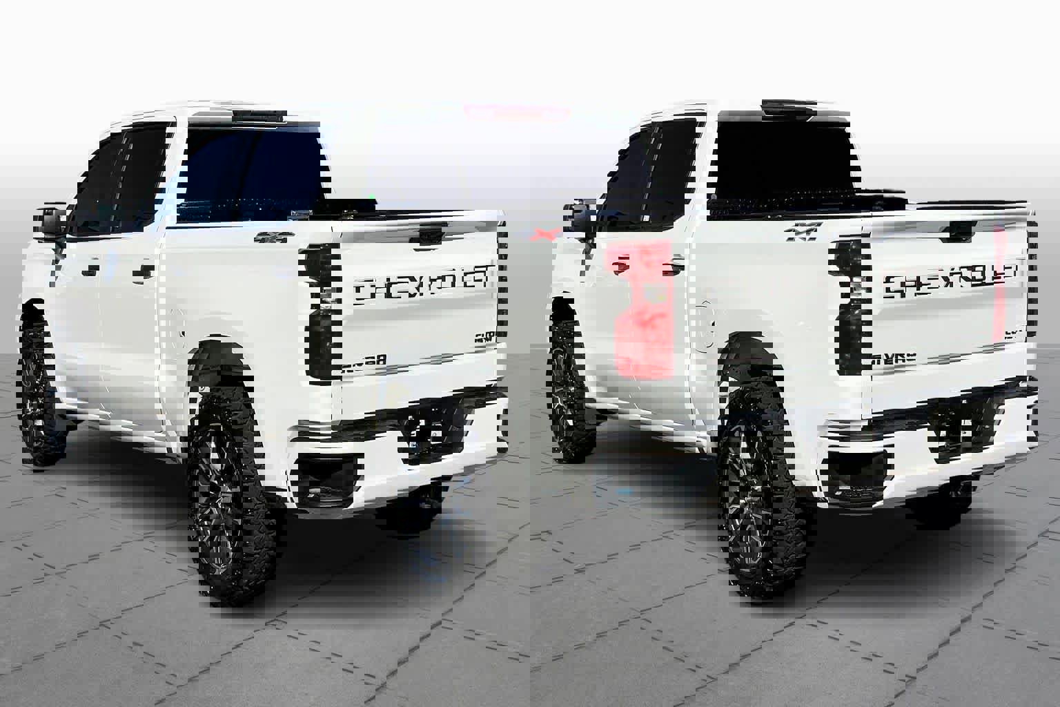 Used 2023 Chevrolet Silverado 1500 Custom image 10