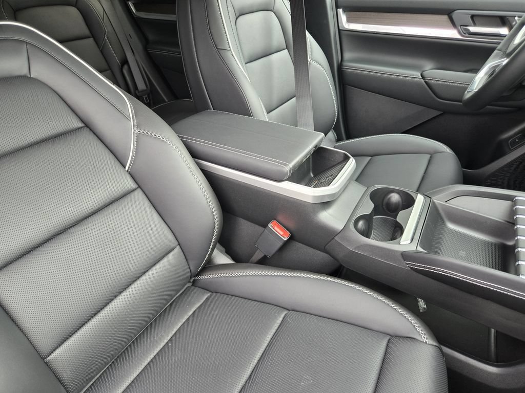 New 2026 GMC Terrain Denali w/ LPO, Black Badging Package AWD/4WD image 9