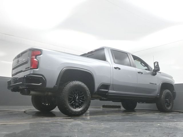 Used 2024 Chevrolet Silverado 2500 ZR2 w/ Technology Package image 32
