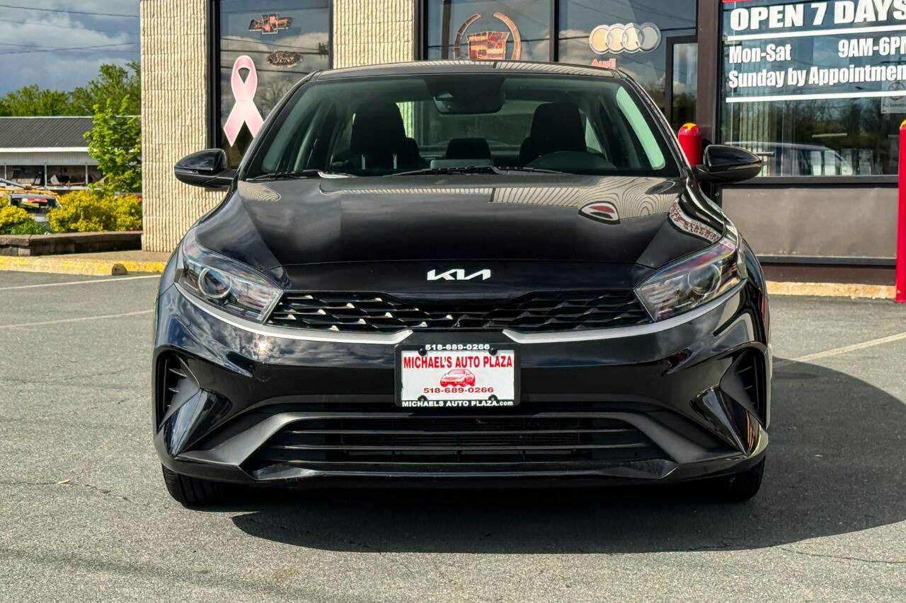 Used 2022 Kia Forte LXS w/ LXS Technology Package FWD image 9