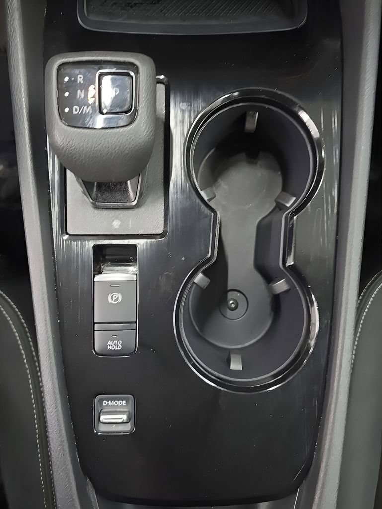 Used 2025 Nissan Rogue SV FWD image 27