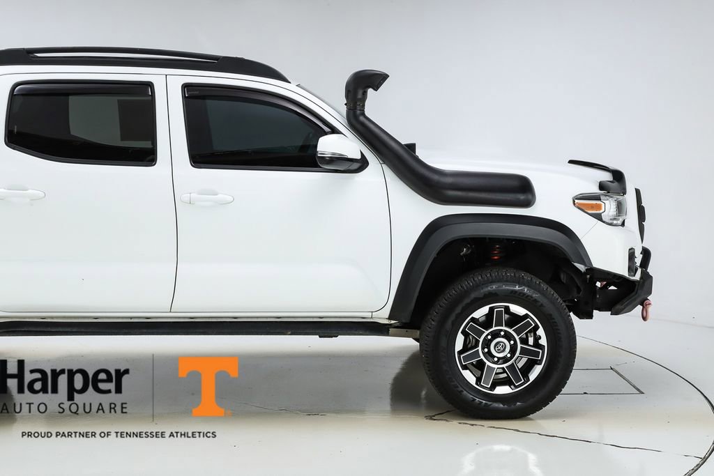 Used 2018 Toyota Tacoma TRD Off-Road image 49