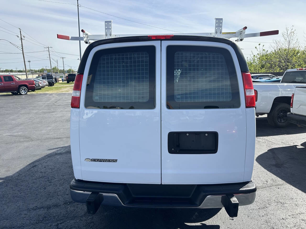 Used 2020 Chevrolet Express 2500 w/ Driver Convenience Package image 7