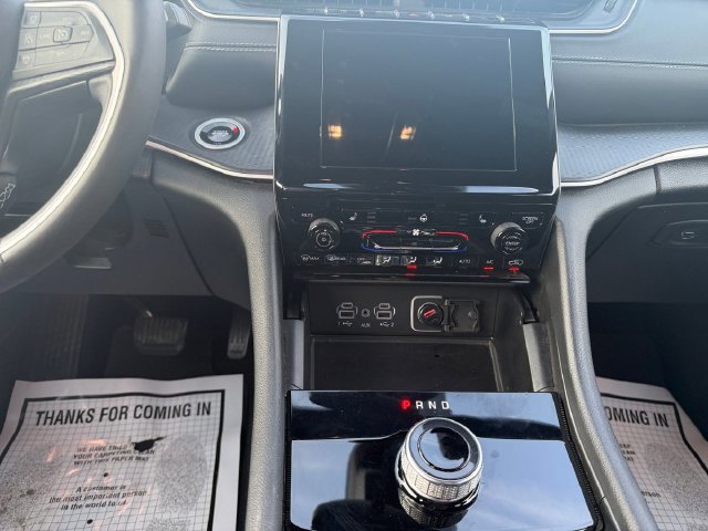 Used 2024 Jeep Grand Cherokee L Laredo w/ Luxury Tech Group I RWD image 3
