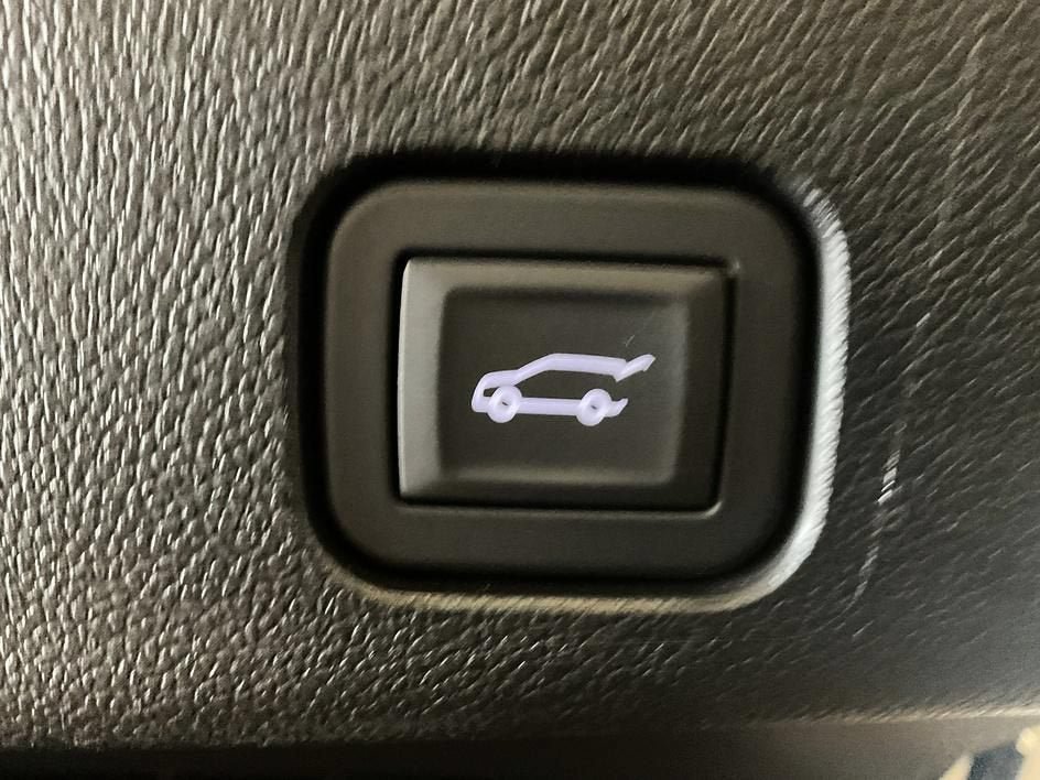 New 2026 Chevrolet Traverse High Country w/ LPO, Floor Liner Package AWD/4WD image 18