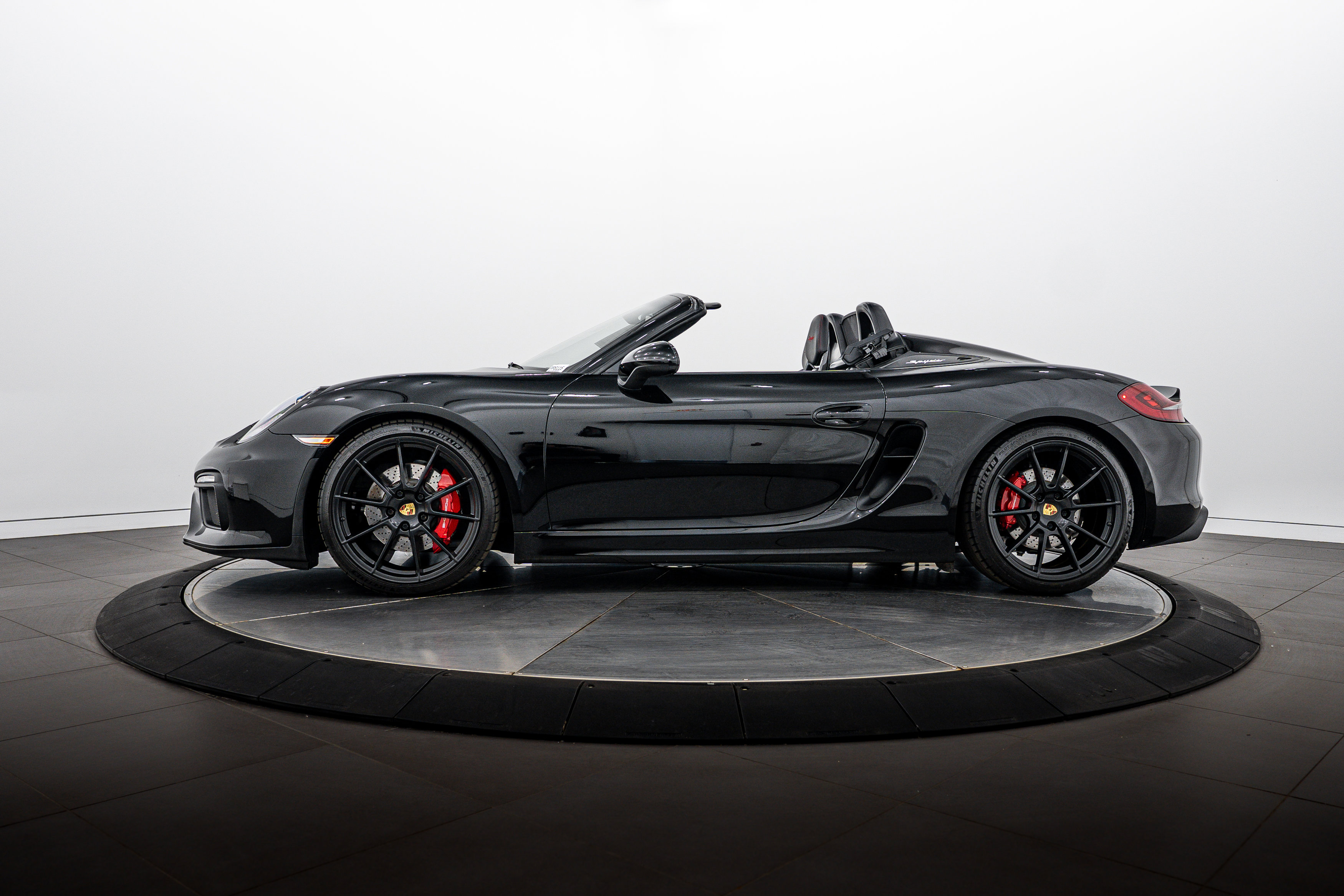 Certified 2016 Porsche Boxster Spyder RWD image 2