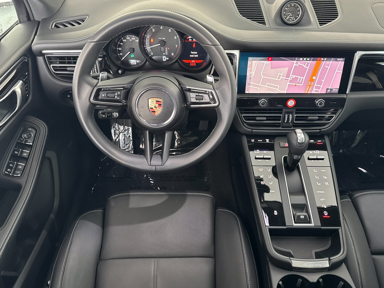 Certified 2025 Porsche Macan AWD/4WD image 15