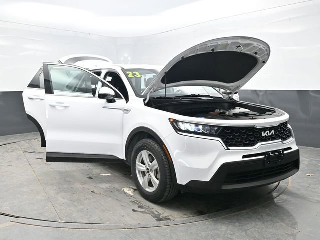Used 2023 Kia Sorento LX AWD/4WD image 43