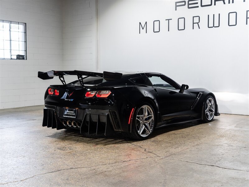 Used 2019 Chevrolet Corvette ZR1 RWD image 11