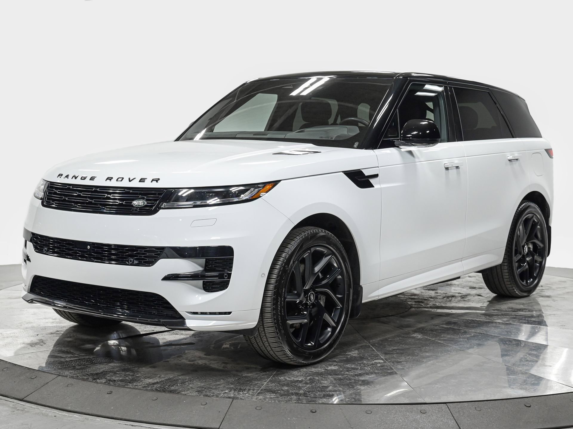 Used 2025 Land Rover Range Rover Sport Dynamic SE