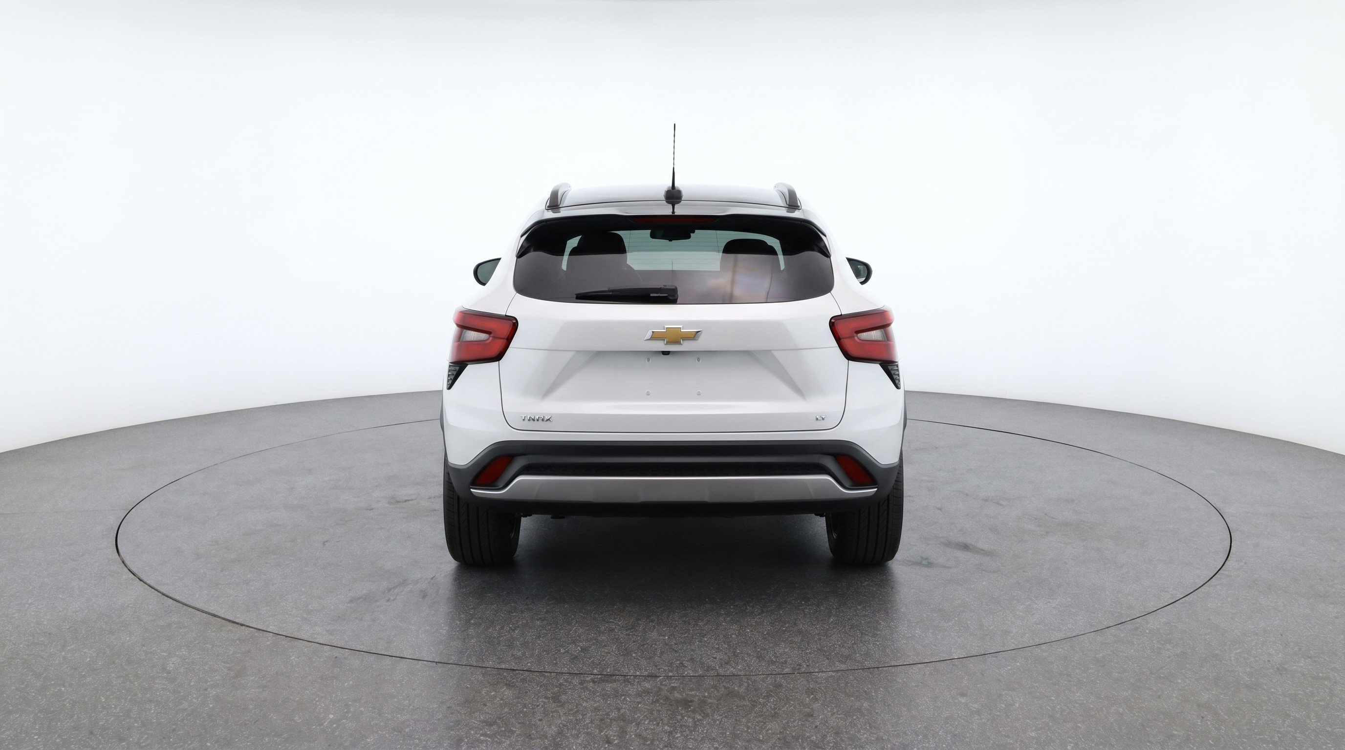 Used 2025 Chevrolet Trax LT FWD image 7