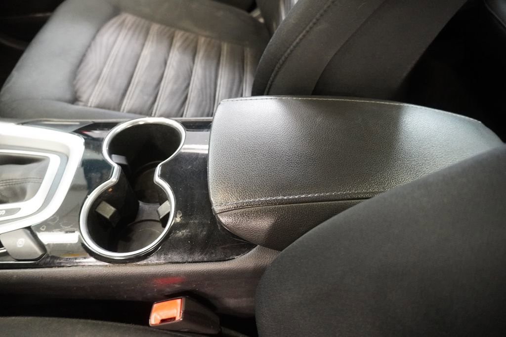 Used 2016 Ford Fusion SE FWD image 21