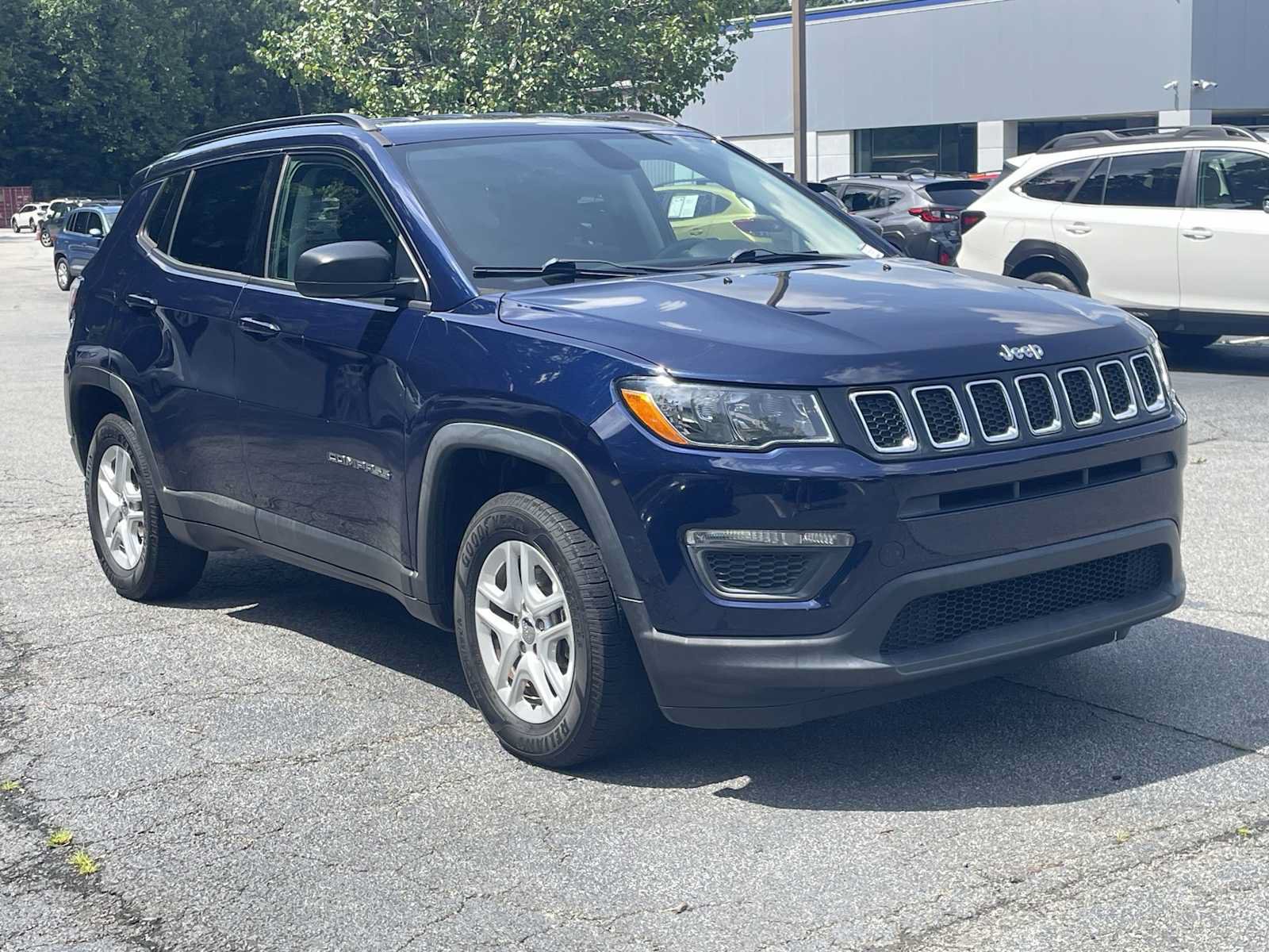 Used 2018 Jeep Compass Sport w/ Tech Group FWD image 5