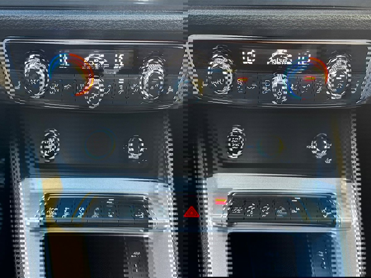 Used 2022 Audi Q3 2.0T Premium w/ Convenience Package image 32