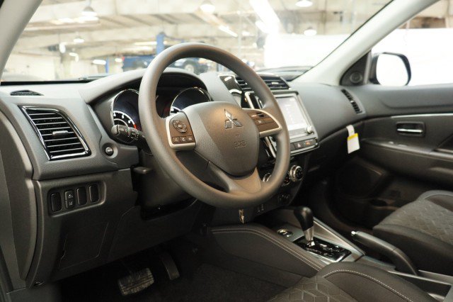 New 2026 Mitsubishi Outlander Sport ES AWD/4WD image 5