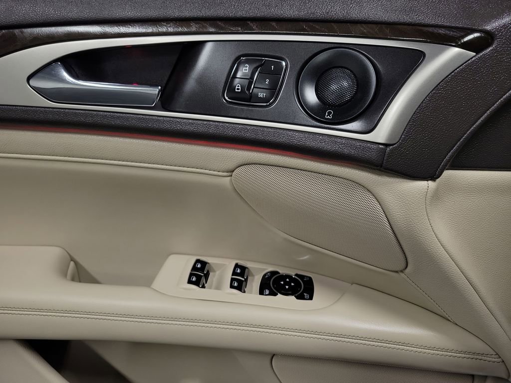 Used 2019 Lincoln MKZ Reserve w/ Reserve Plus Package image 18