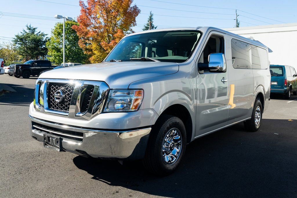 Used 2020 Nissan NV 3500 SV RWD image 3