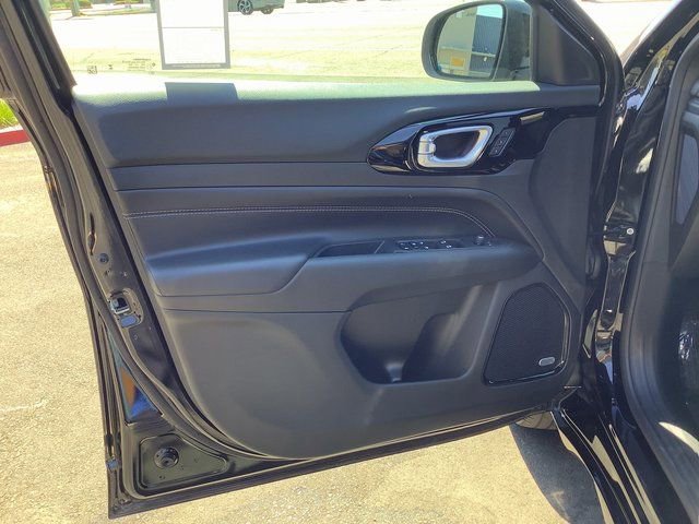 Used 2023 Jeep Compass High Altitude w/ Driver Assist Group I image 9