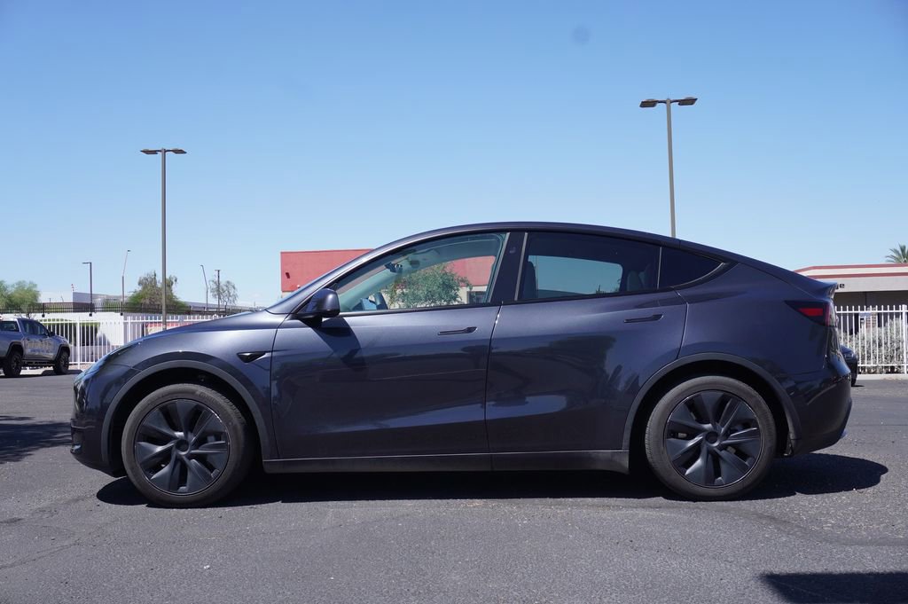 Used 2024 Tesla Model Y Long Range image 2