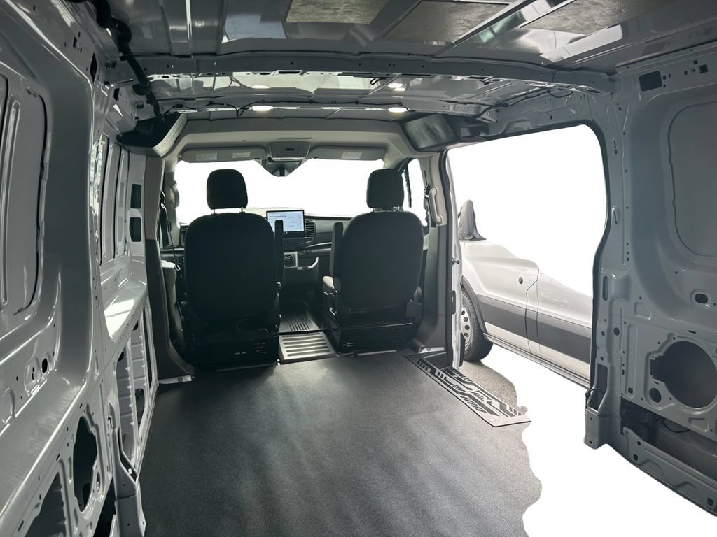 Used 2024 Ford E-Transit Low Roof RWD image 16