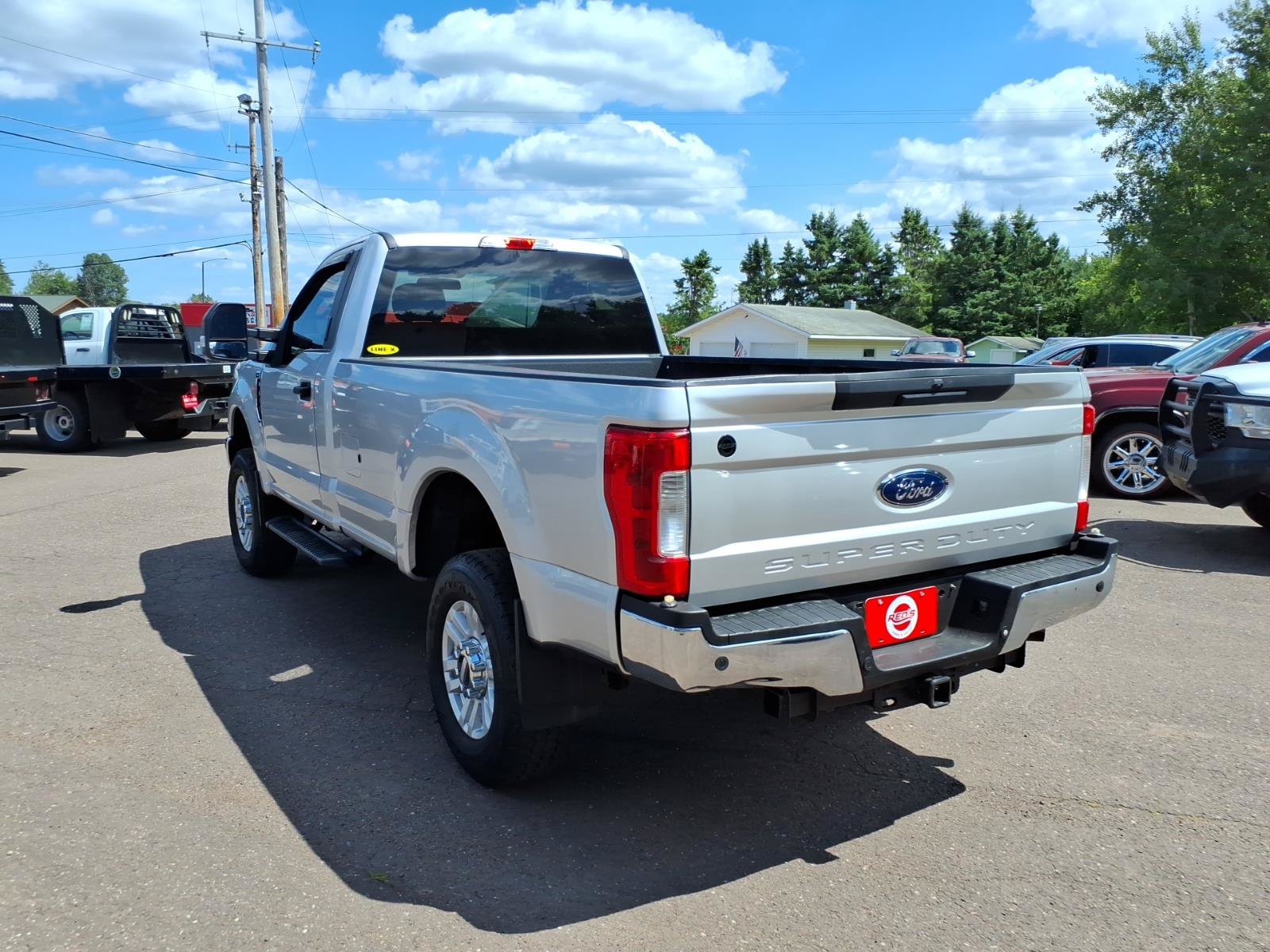 Used 2018 Ford F350 XLT w/ XLT Value Package AWD/4WD image 4