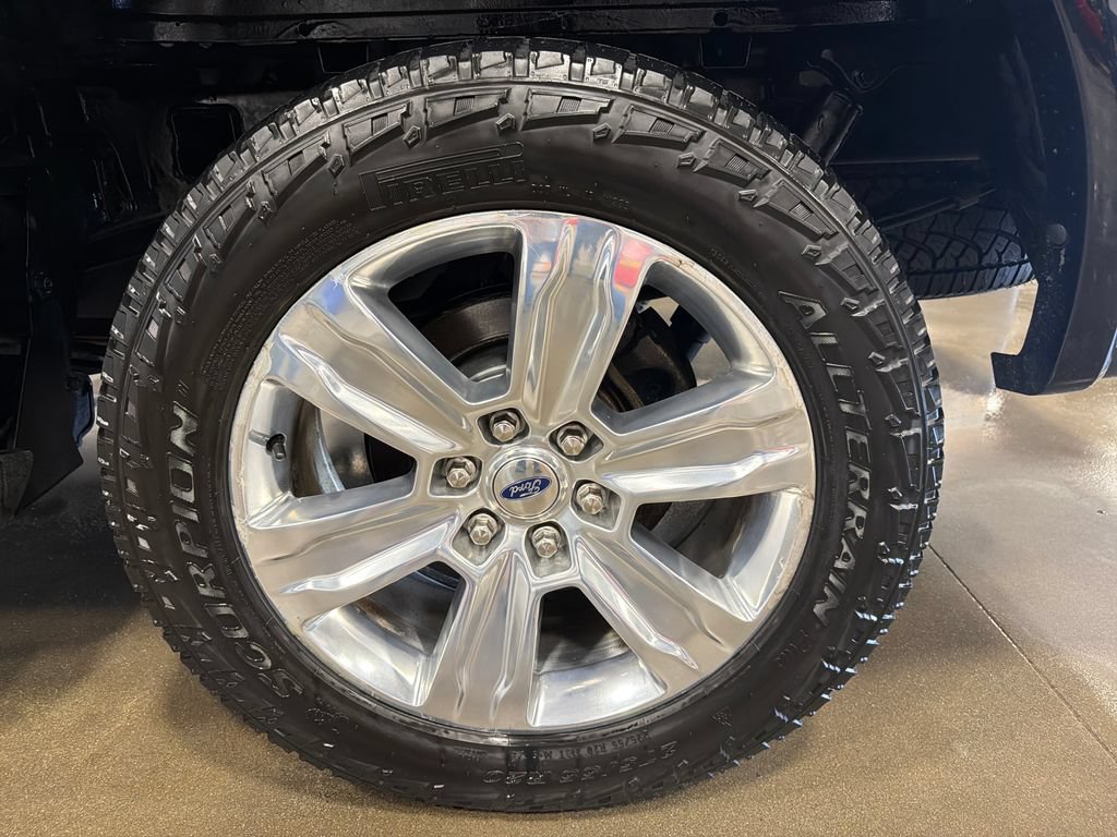 Used 2017 Ford F150 Platinum w/ Equipment Group 701A Luxury AWD/4WD image 18