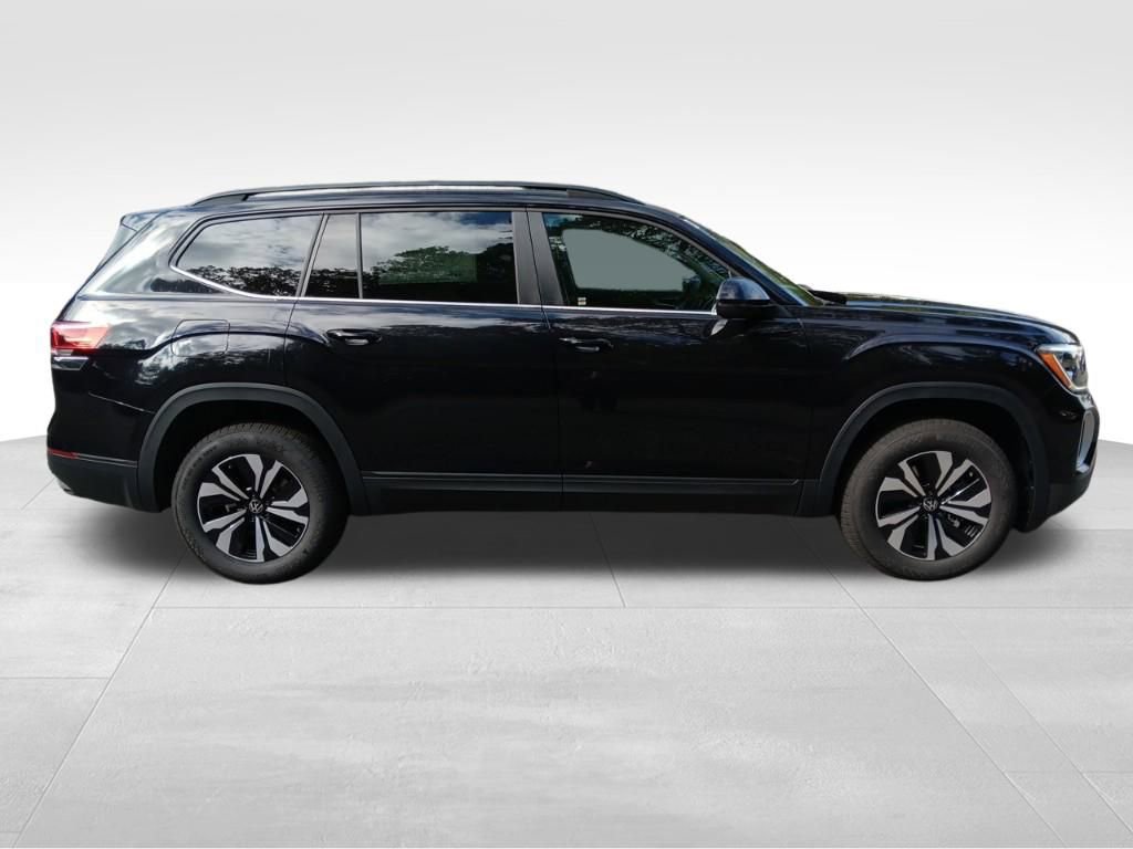 Used 2025 Volkswagen Atlas SE image 7