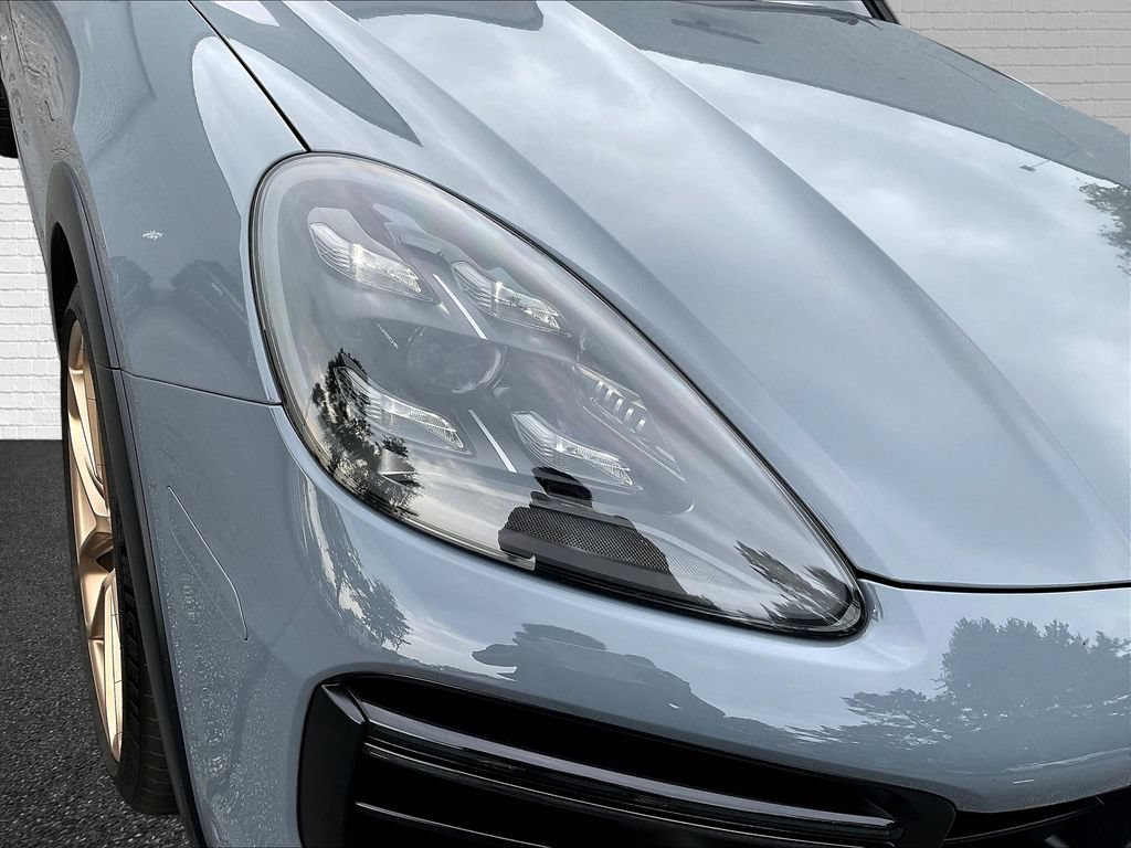 Used 2022 Porsche Cayenne Turbo GT AWD/4WD image 26