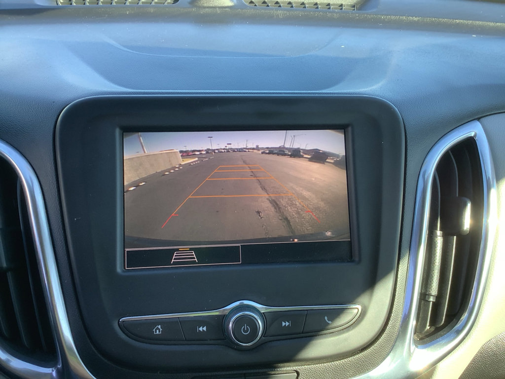 Used 2022 Chevrolet Equinox LS AWD/4WD image 18