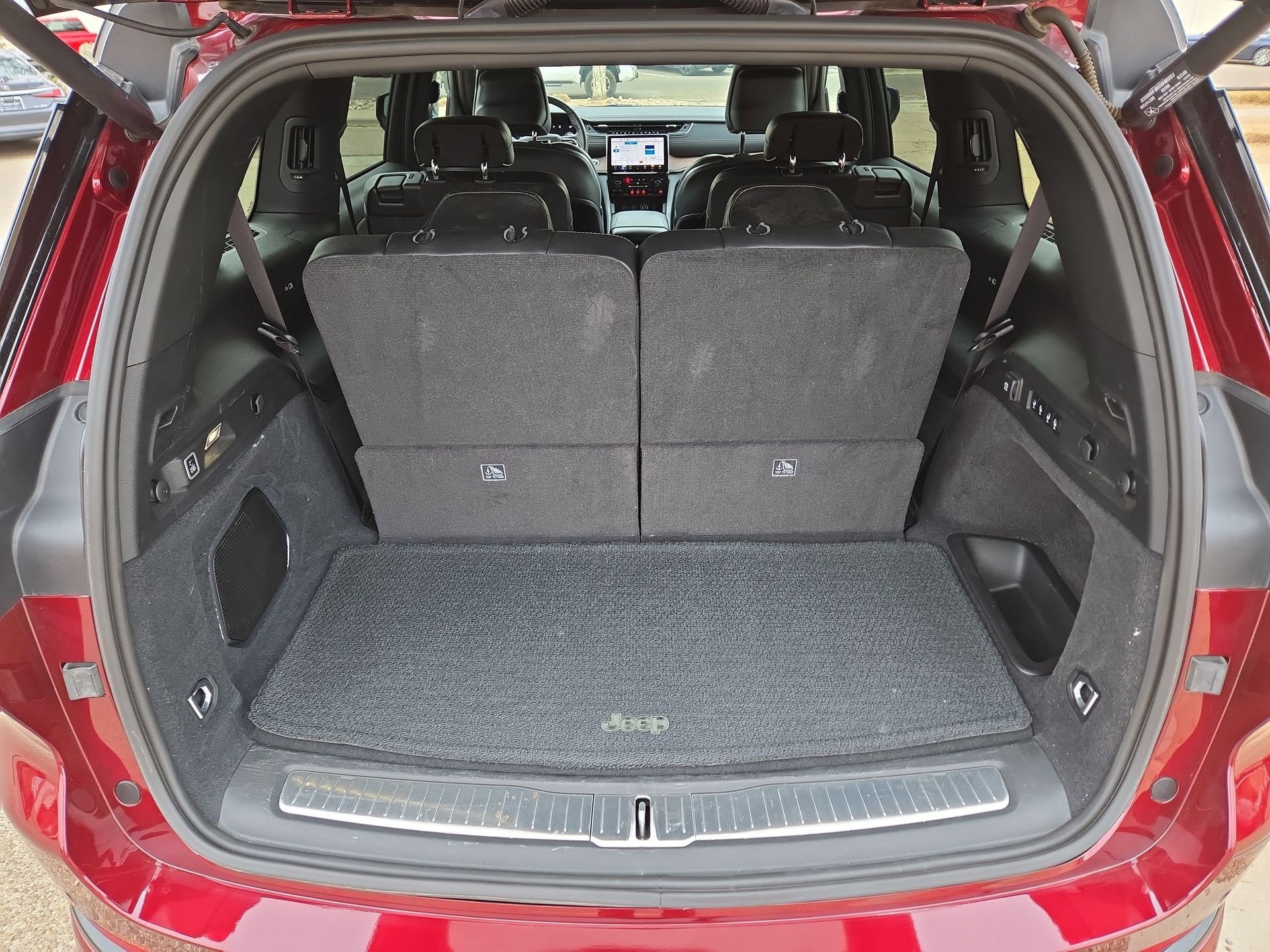 Used 2023 Jeep Grand Cherokee L Summit w/ High Altitude Package image 12