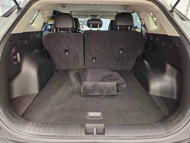 Used 2025 Kia Sportage EX image 17