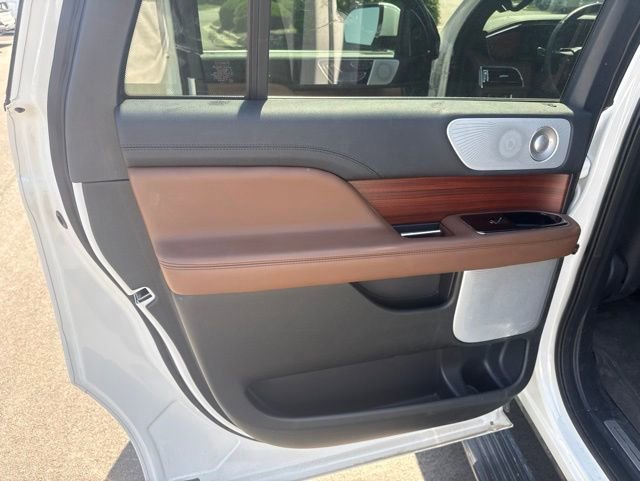 Used 2024 Lincoln Navigator L Reserve AWD/4WD image 24