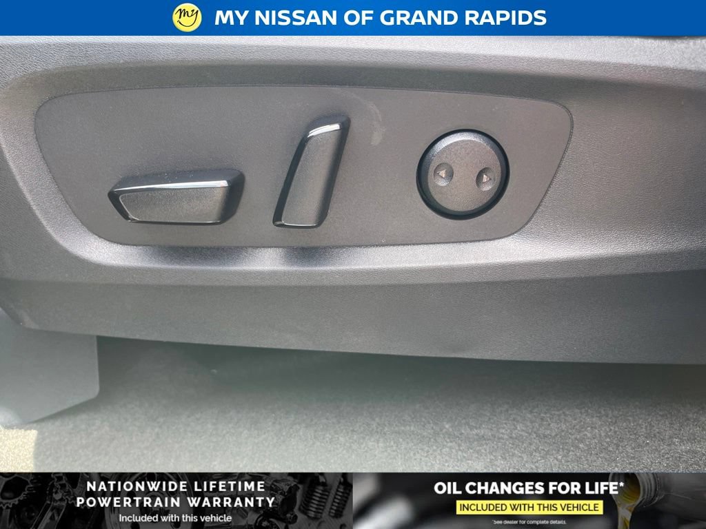 New 2026 Nissan Pathfinder Platinum w/ Cargo Package AWD/4WD image 13