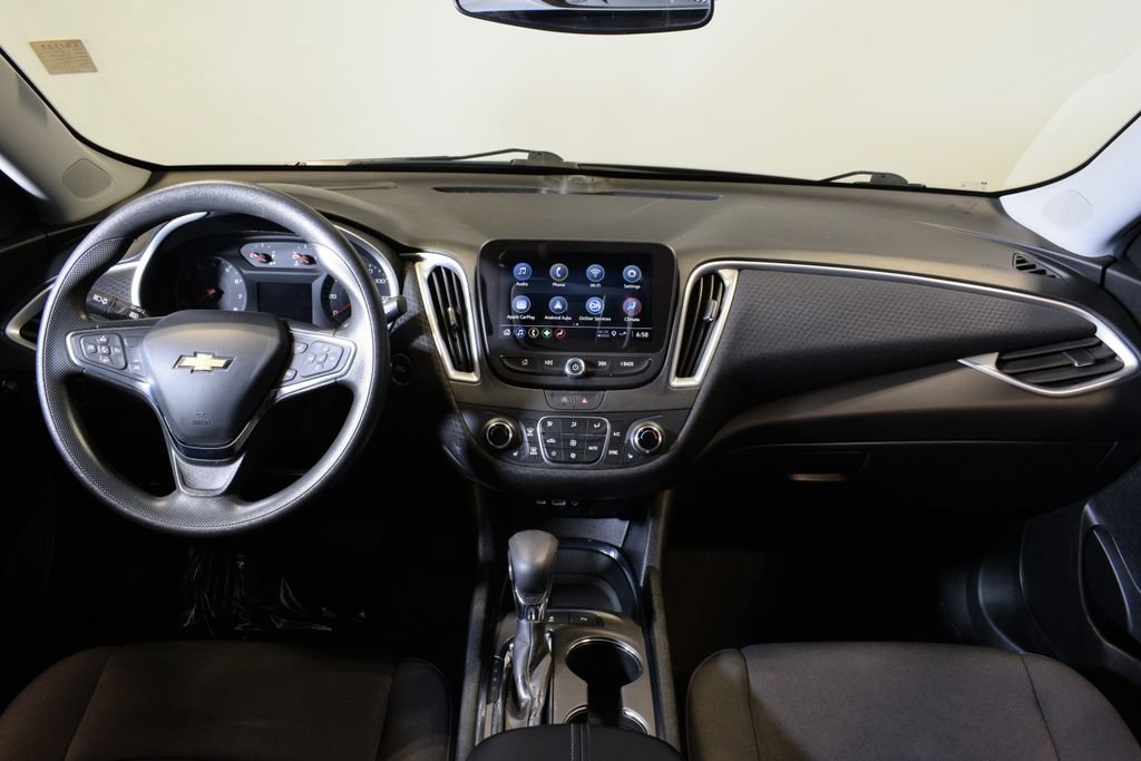 Used 2024 Chevrolet Malibu LT FWD image 15