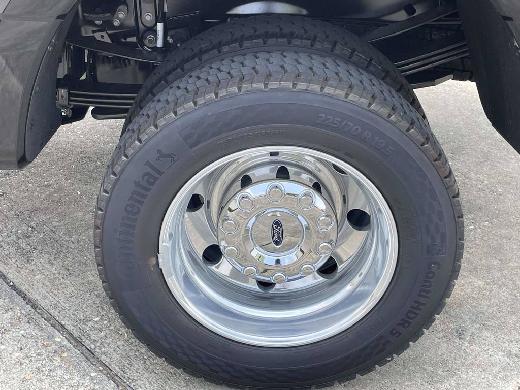 New 2026 Ford F450 Platinum AWD/4WD image 9