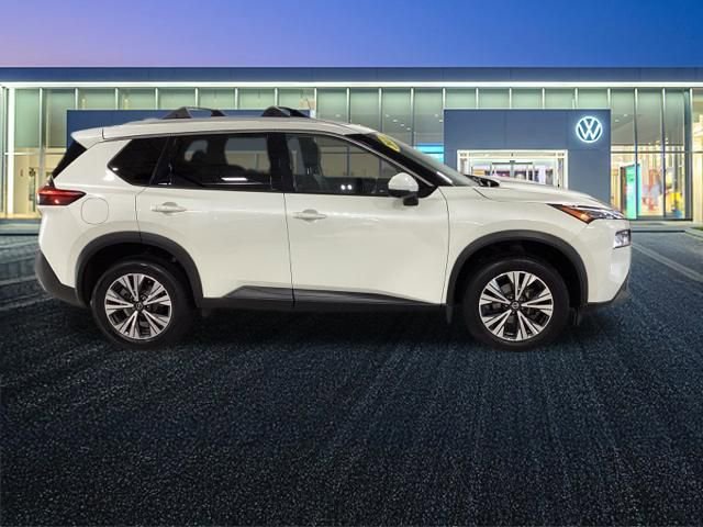 Used 2021 Nissan Rogue SV w/ Premium Package image 5
