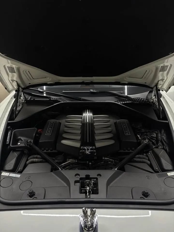 Used 2012 Rolls-Royce Ghost Extended Wheelbase RWD image 13