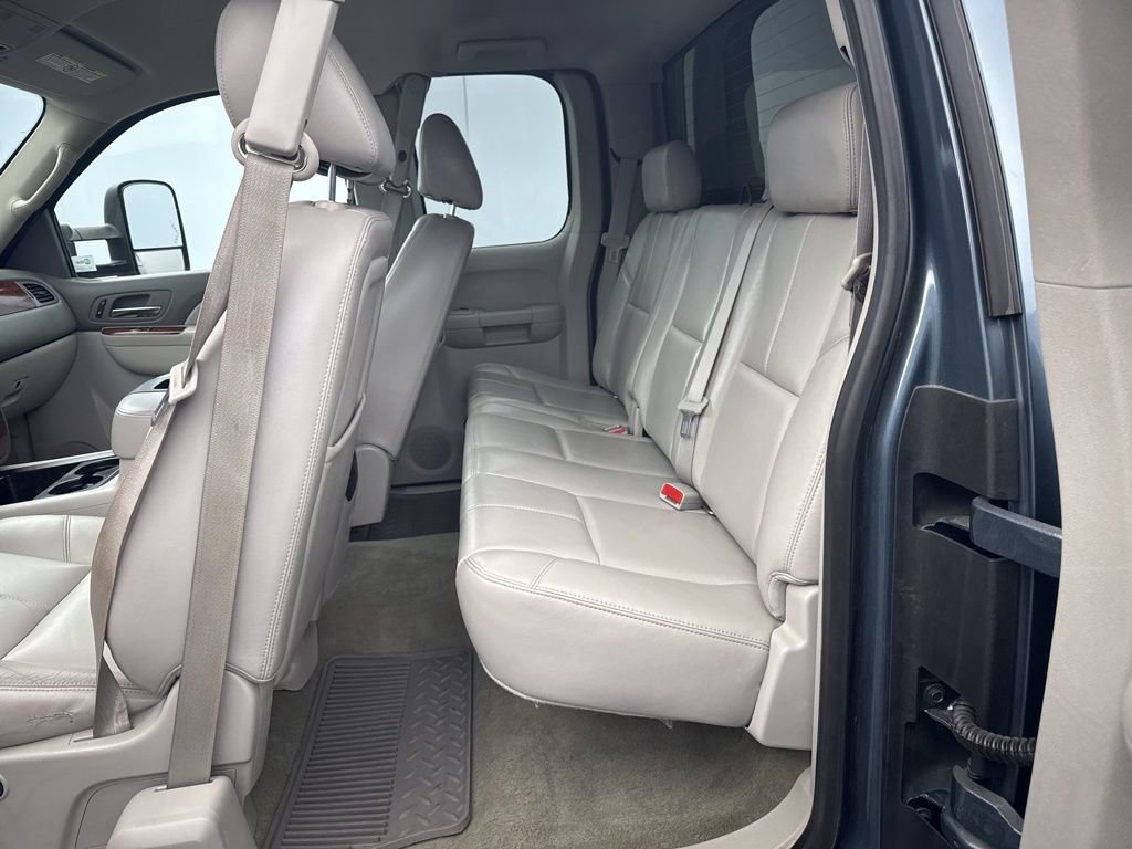 Used 2011 Chevrolet Silverado 2500 LTZ AWD/4WD image 14