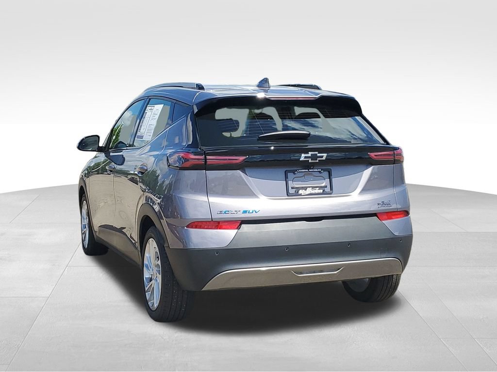 Certified 2023 Chevrolet Bolt EUV LT w/ Comfort Package FWD image 4