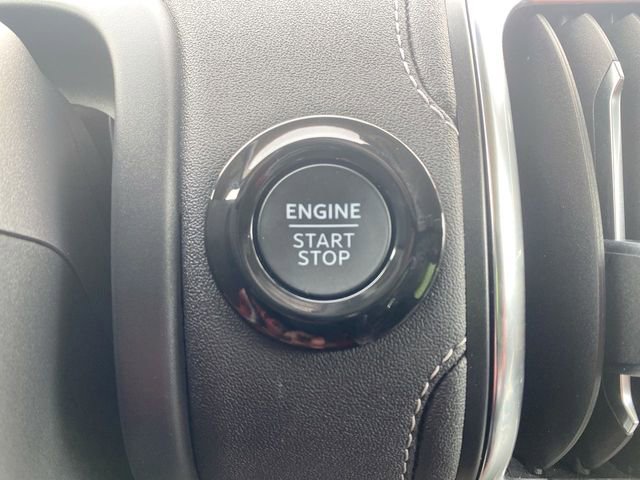 Used 2025 Ford Expedition Platinum image 17