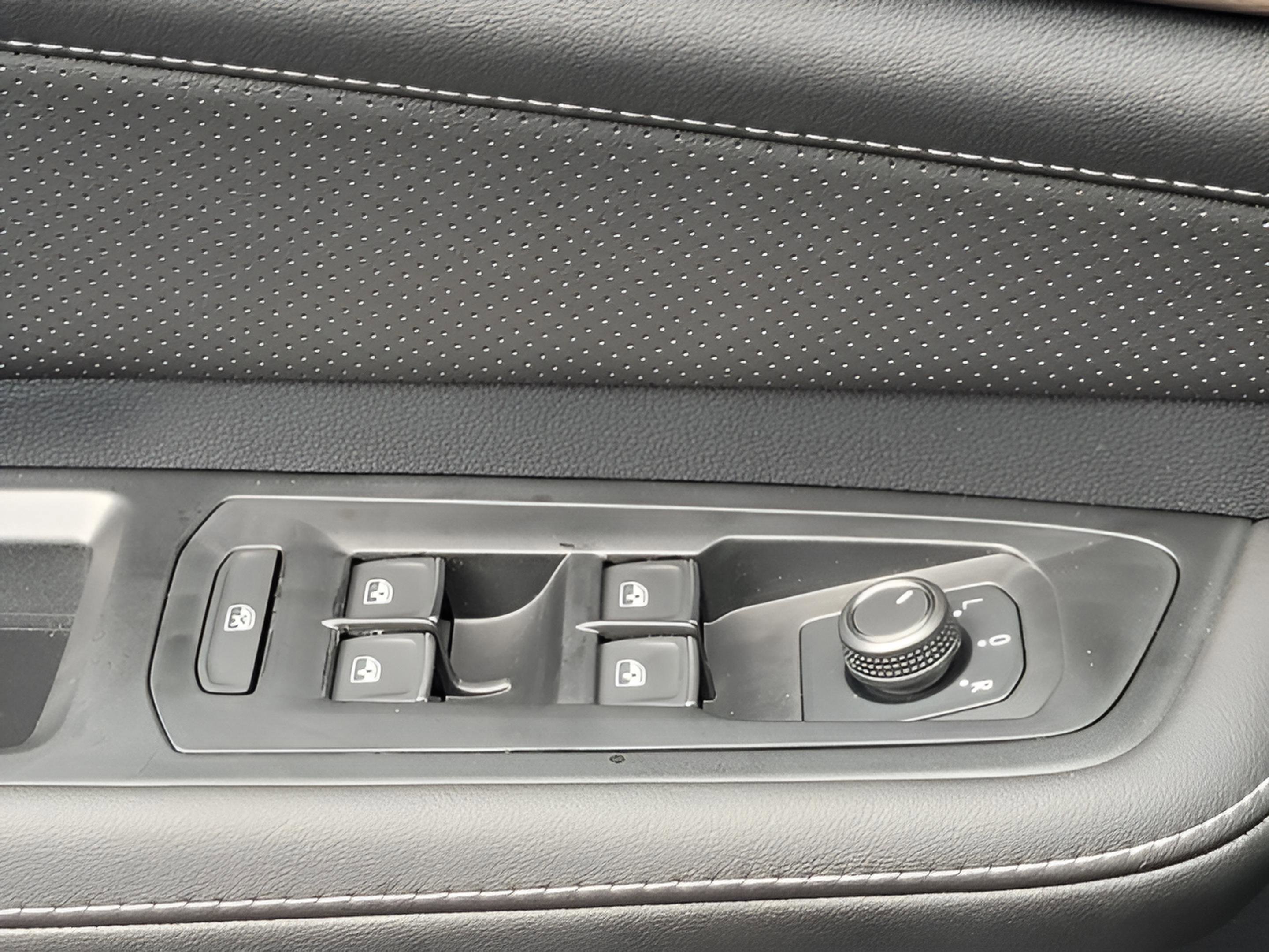 New 2026 Volkswagen Atlas SEL image 22