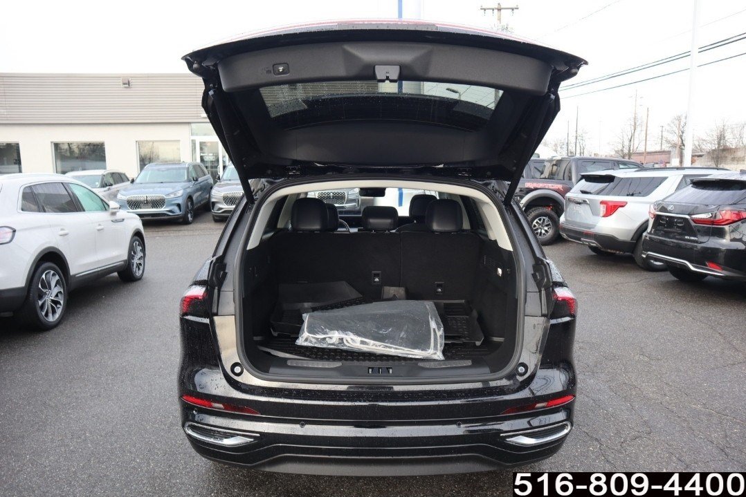 Used 2025 Lincoln Nautilus Reserve AWD/4WD image 29