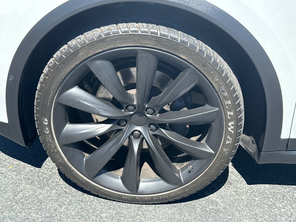 Used 2020 Tesla Model X Long Range image 5